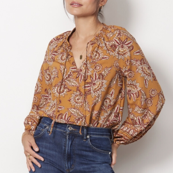 Evereve Tops - NWT Evereve Marigold Britta Border Floral Print Long Sleeve Blouse